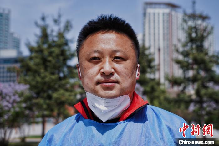 图为西宁市城中区礼让街街道党工委副书记李楠。 马铭言 摄