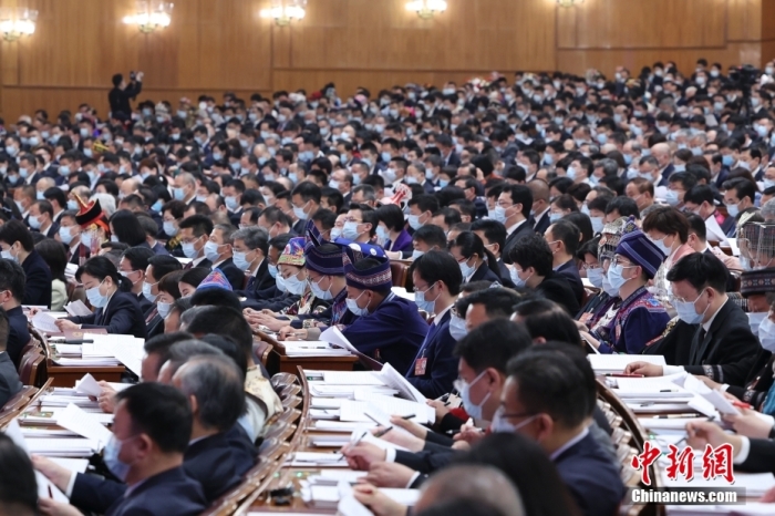 3月5日,十四届全国人大一次会议在北京人民大会堂开幕。<a target=