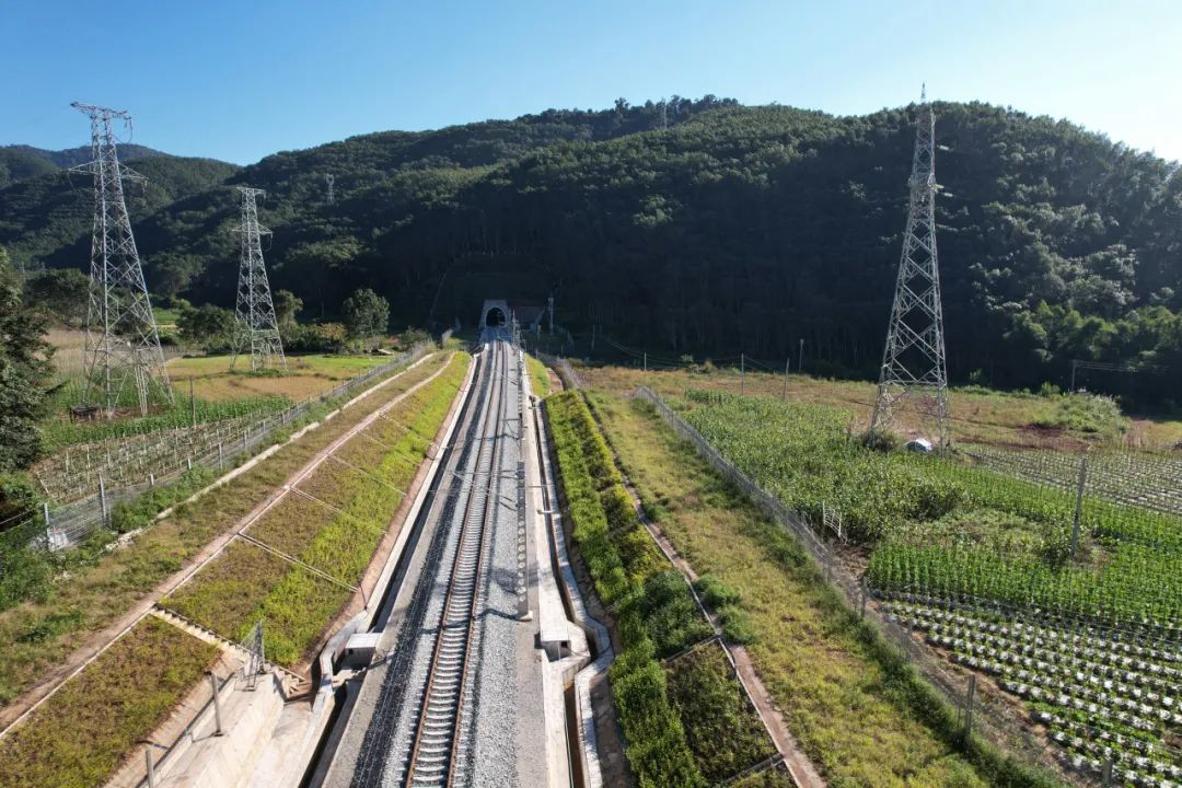 中国铁路.jpg
