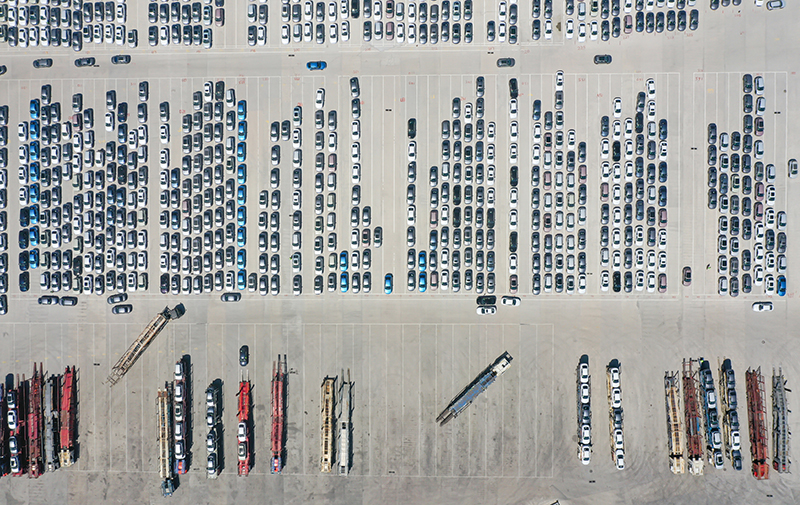 比亚迪整车货运场。孔根龙摄