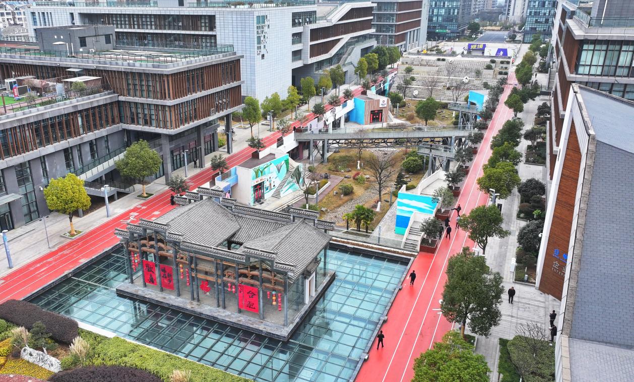 紫云山(包河)文化创意产业园项目滨湖卓越城。程兆摄