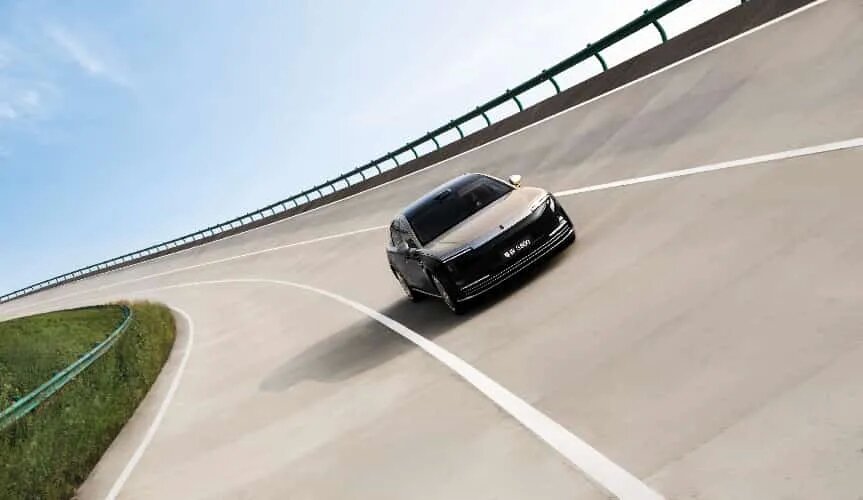 尊界S800高环测试。江淮汽车供图