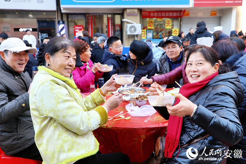 ҵ��������Ʒ���´��ټ��硣 ������ �����