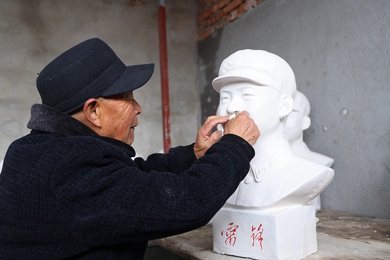 ���������ڴ�ĥ���������׷�������ѩ����