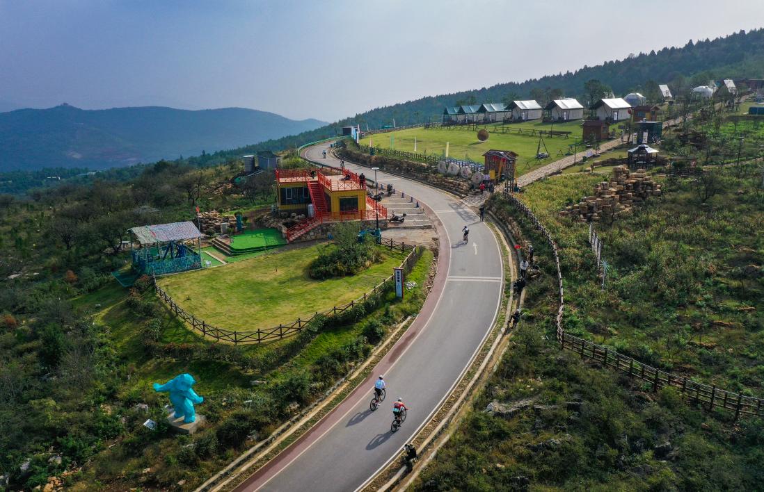 ��������·���ѳ�Ϊ�οͽڼ��մ򿨵ء���������