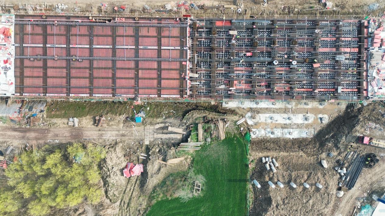 ���ϸ������ۺ���ͷ������Ŀʩ���ֳ����ܷ��߹�ͼ