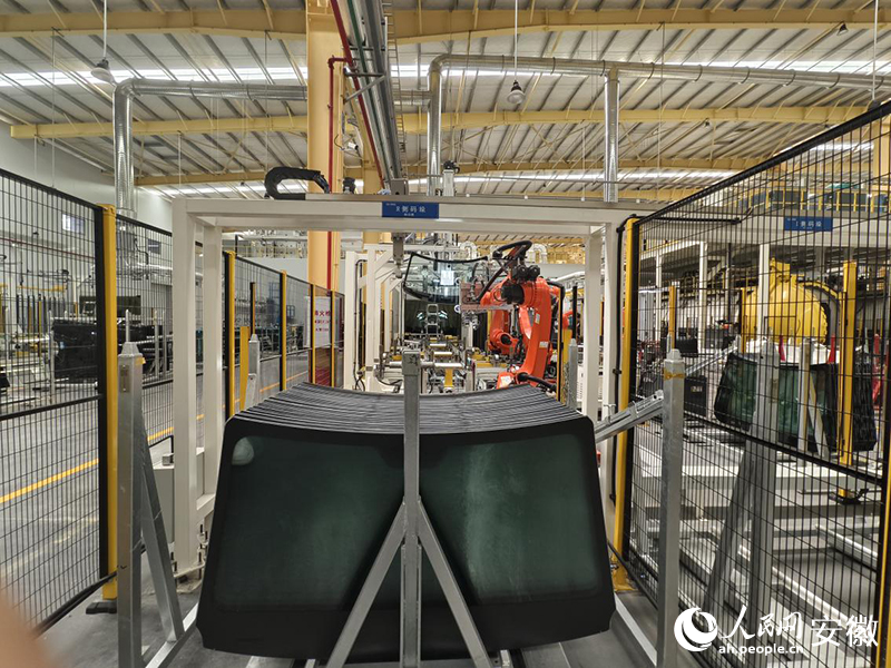 ��ҫ����ȫ��ҵ�����������������䡣������ ��ΰ��