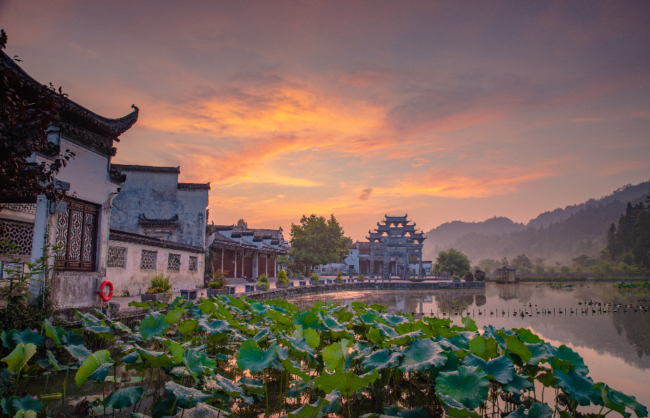 黄山黟县西递晨景美如画