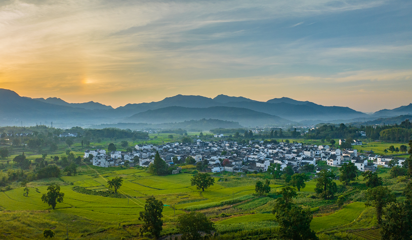 黄山市黟县绿色卢村晨曦美
